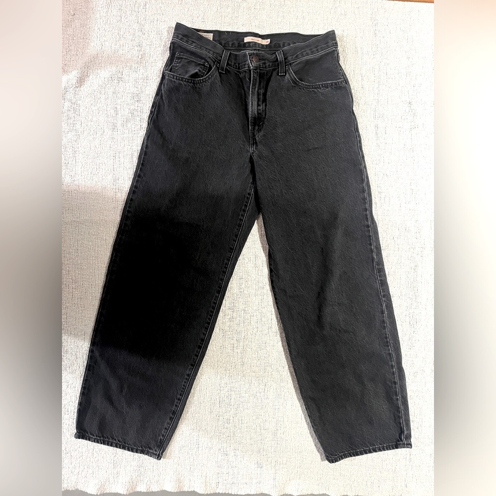 Levi's Baggy Dad size 28 Barrel Leg Style Jeans